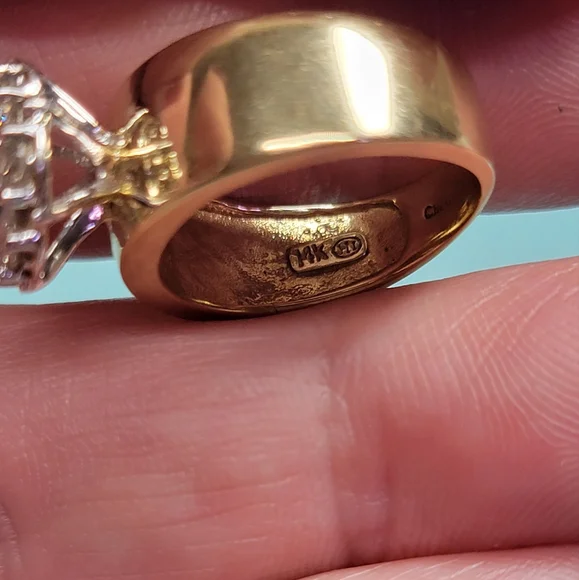 Stunning Vintage 14K & Diamond Cluster Ring - Picture 5 of 6